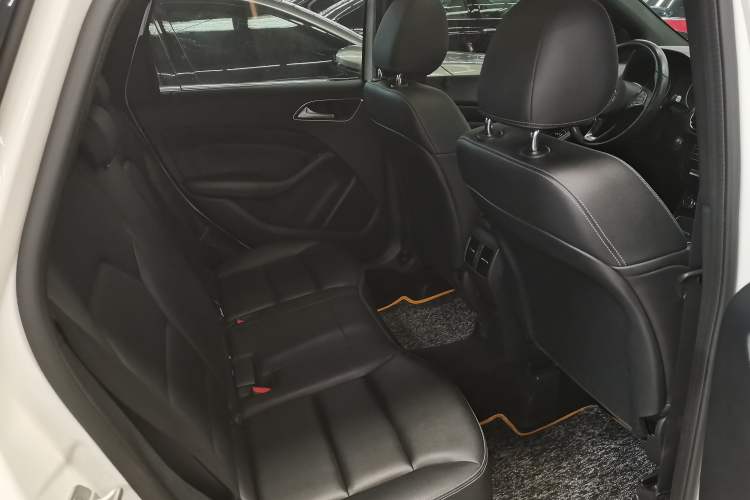Used Mercedes-Benz B-Class 2017 B 200 Fashion Model Interior 8