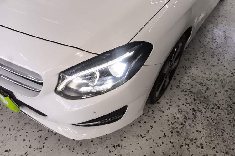 Used Mercedes-Benz B-Class 2017 B 200 Fashion Model Left Front Headlight