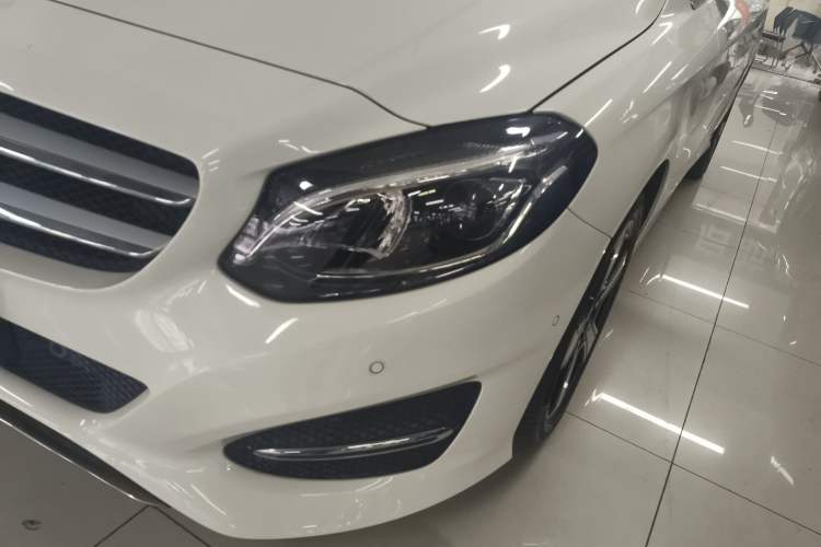 Used Mercedes-Benz B-Class 2017 B 200 Fashion Model Left Front Headlight