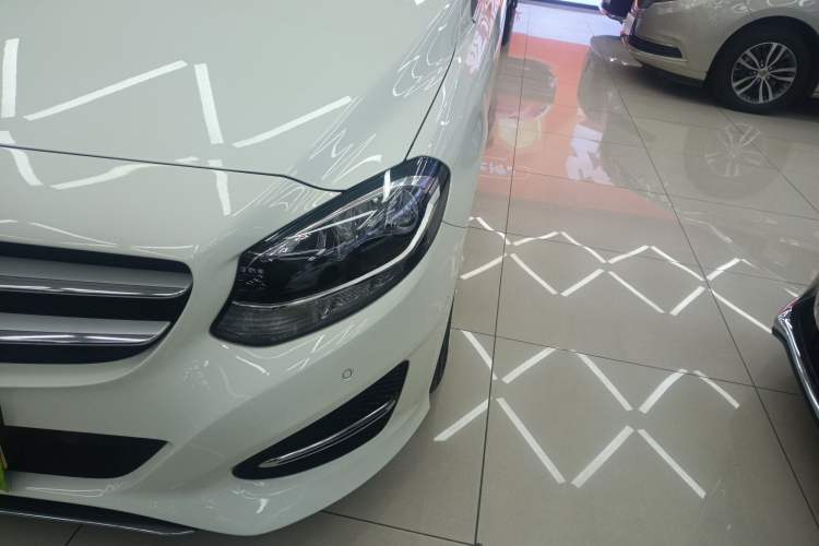 Used Mercedes-Benz B-Class 2017 B 180 Left Front Headlight
