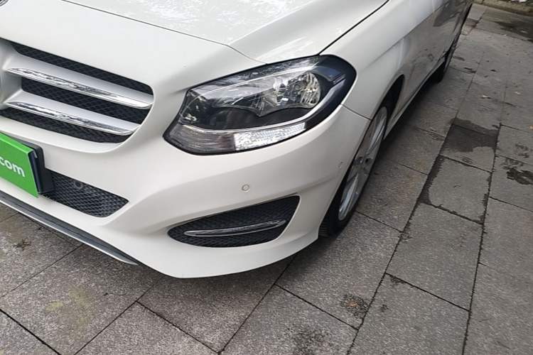 Used Mercedes-Benz B-Class 2017 B 200 Sport Edition Left Front Headlight