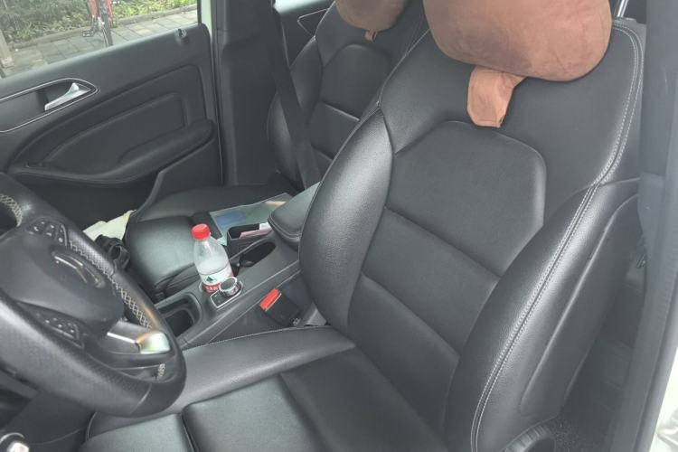 Used Mercedes-Benz B-Class 2017 B 200 Sport Edition Left Front Seat
