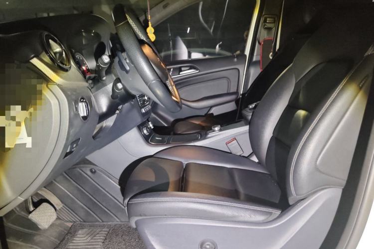 Used Mercedes-Benz B-Class 2017 B 200 Fashion Model Left Front Seat