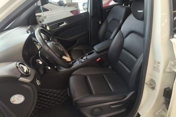 Used Mercedes-Benz B-Class 2017 B 200 Sport Edition Left Front Seat