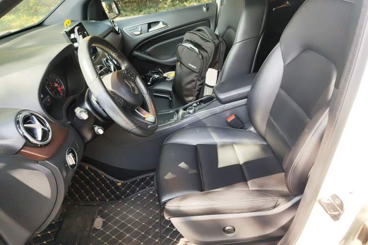 Used Mercedes-Benz B-Class 2017 B 200 Luxury Model Left Front Seat