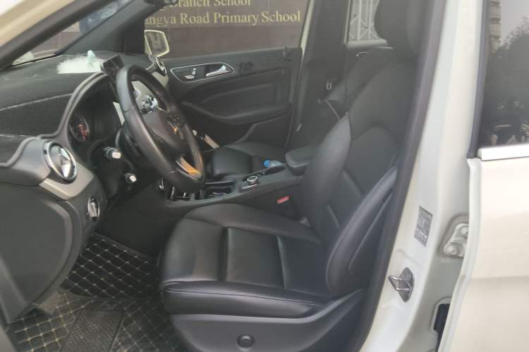 Used Mercedes-Benz B-Class 2017 B 200 Fashion Model Left Front Seat