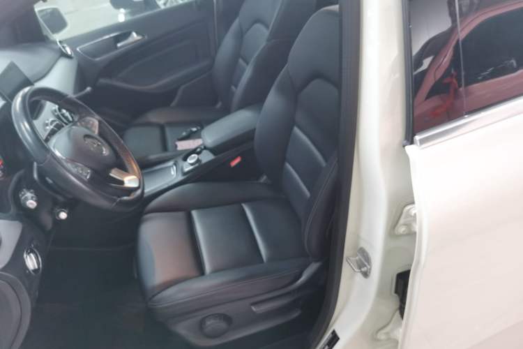Used Mercedes-Benz B-Class 2017 B 200 Sport Edition Left Front Seat