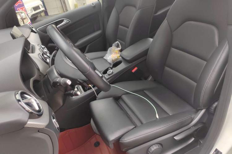 Used Mercedes-Benz B-Class 2017 B 200 Sport Edition Left Front Seat