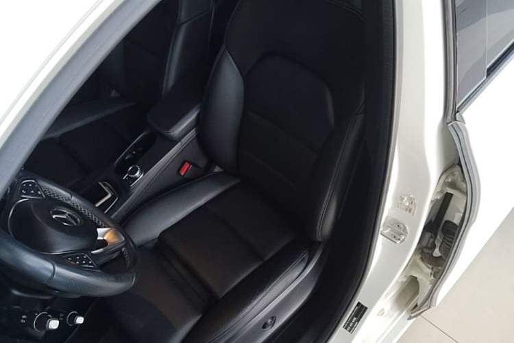 Used Mercedes-Benz B-Class 2017 B 200 Fashion Model Left Front Seat
