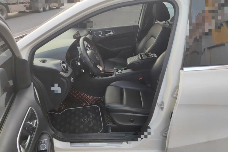 Used Mercedes-Benz B-Class 2017 B 200 Fashion Model Left Front Seat