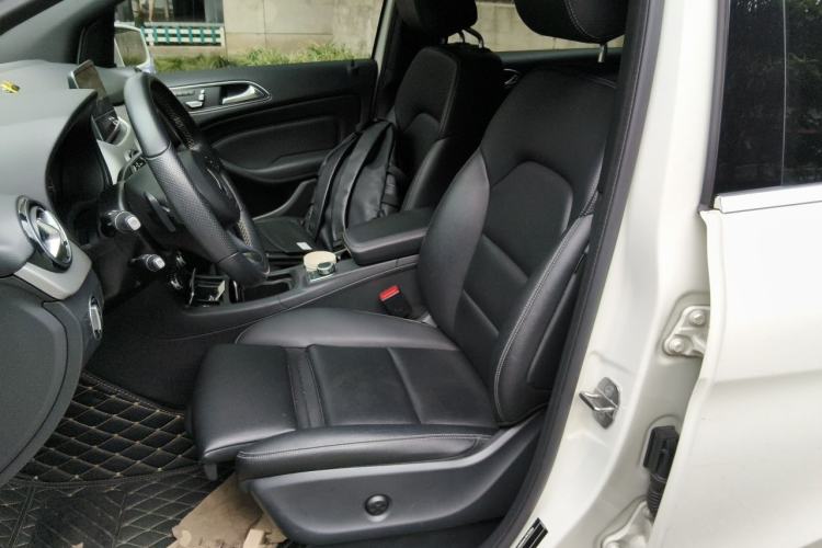 Used Mercedes-Benz B-Class 2017 B 200 Fashion Model Left Front Seat