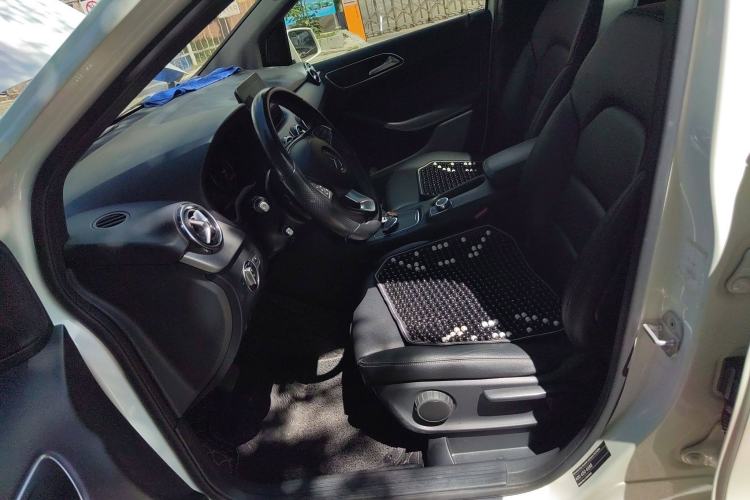 Used Mercedes-Benz B-Class 2017 B 200 Sport Edition Left Front Seat