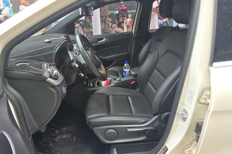 Used Mercedes-Benz B-Class 2017 B 200 Sport Edition Left Front Seat
