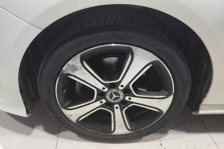 Used Mercedes-Benz B-Class 2017 B 200 Fashion Model Left Front Wheel Hub