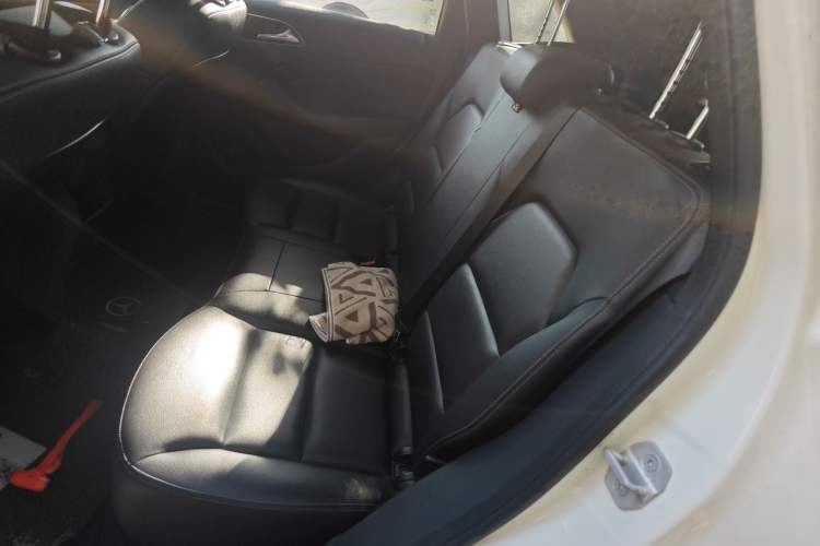 Used Mercedes-Benz B-Class 2017 B 200 Sport Edition Left Rear Seat