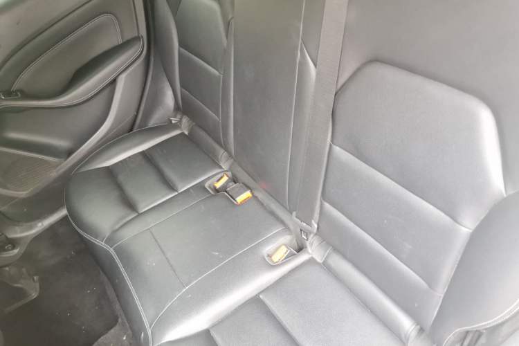 Used Mercedes-Benz B-Class 2017 B 200 Sport Edition Left Rear Seat