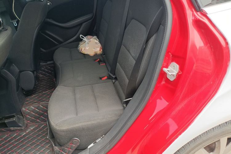Used Mercedes-Benz B-Class 2017 B 180 Left Rear Seat