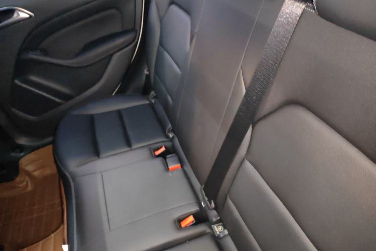 Used Mercedes-Benz B-Class 2017 B 200 Sport Edition Left Rear Seat