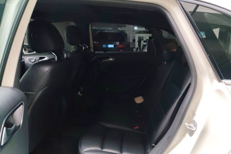 Used Mercedes-Benz B-Class 2017 B 200 Fashion Model Left Rear Seat