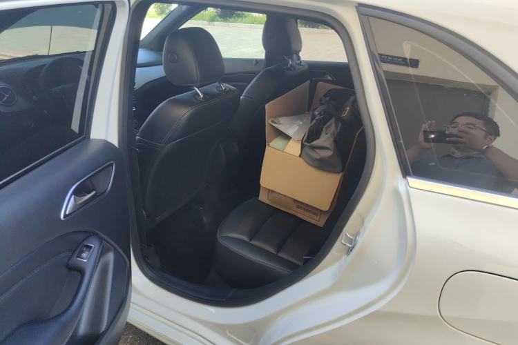 Used Mercedes-Benz B-Class 2017 B 200 Sport Edition Left Rear Seat