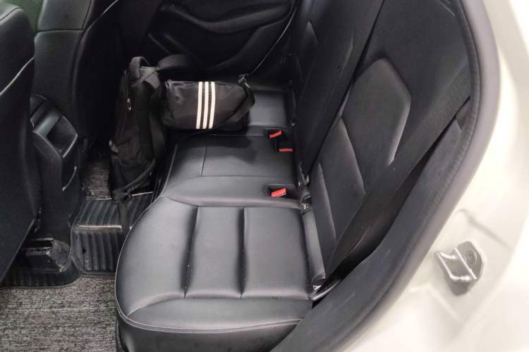 Used Mercedes-Benz B-Class 2017 B 200 Sport Edition Left Rear Seat