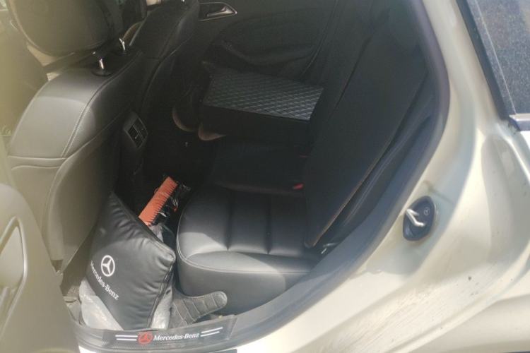 Used Mercedes-Benz B-Class 2017 B 200 Fashion Model Left Rear Seat