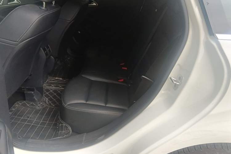 Used Mercedes-Benz B-Class 2017 B 200 Fashion Model Left Rear Seat