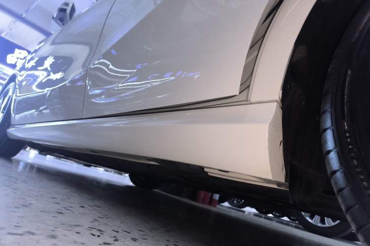 Used Mercedes-Benz B-Class 2017 B 200 Fashion Model Left Side Sill