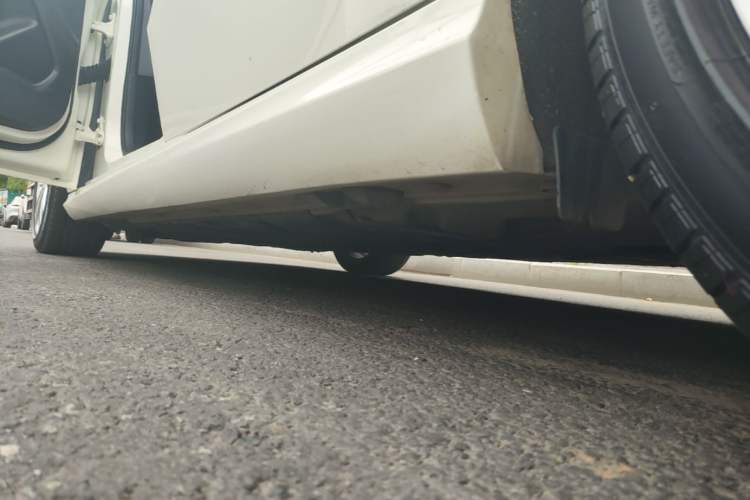 Used Mercedes-Benz B-Class 2017 B 200 Sport Edition Left Side Sill