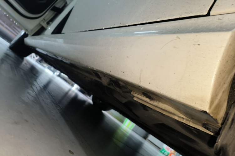 Used Mercedes-Benz B-Class 2017 B 200 Sport Edition Left Side Sill