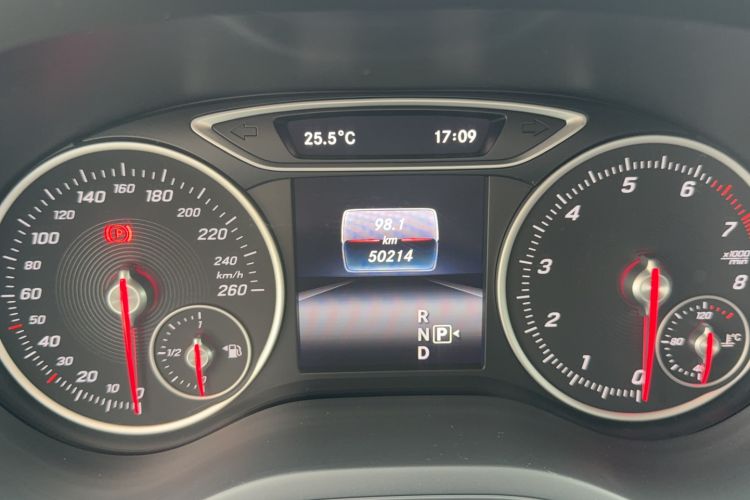 Used Mercedes-Benz B-Class 2017 B 200 Sport Edition Odometer Close Up