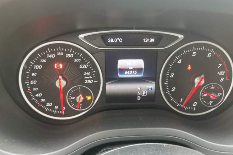 Used Mercedes-Benz B-Class 2017 B 200 Sport Edition Odometer Close Up