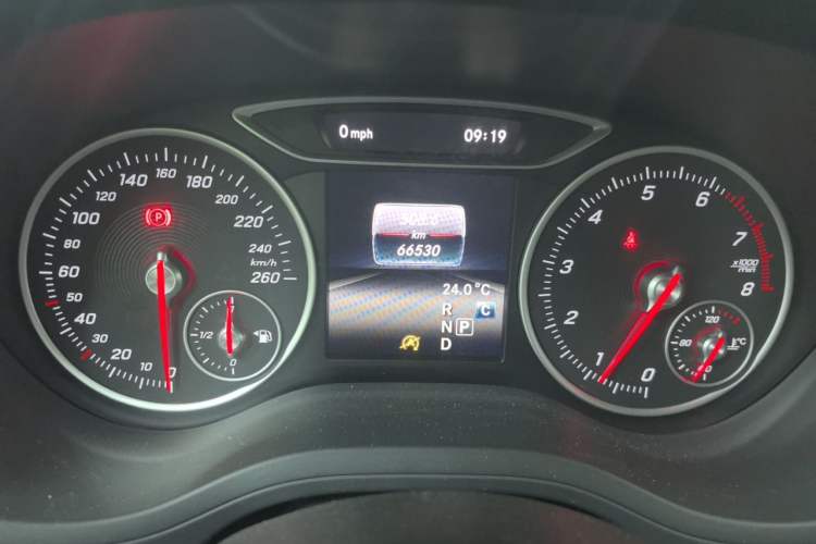 Used Mercedes-Benz B-Class 2017 B 200 Sport Edition Odometer Close Up