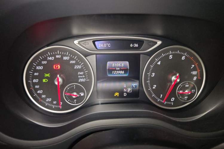 Used Mercedes-Benz B-Class 2017 B 200 Fashion Model Odometer Close Up