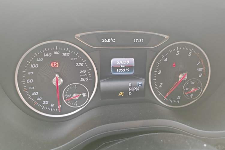 Used Mercedes-Benz B-Class 2017 B 200 Fashion Model Odometer Close Up