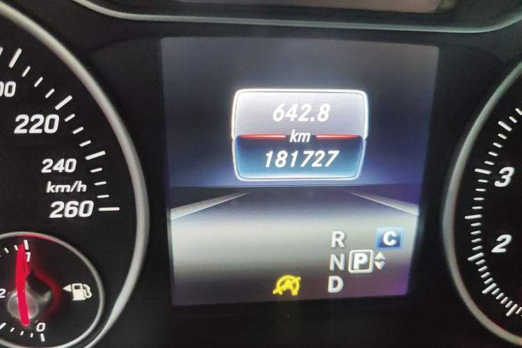 Used Mercedes-Benz B-Class 2017 B 200 Polar Limited Edition Odometer Close Up