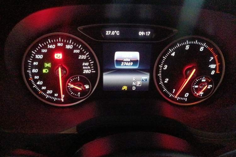 Used Mercedes-Benz B-Class 2017 B 200 Sport Edition Odometer Close Up