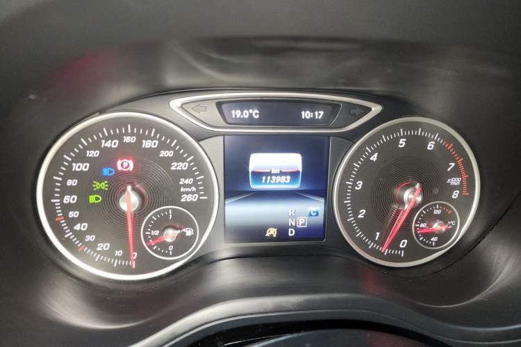 Used Mercedes-Benz B-Class 2017 B 180 Odometer Close Up