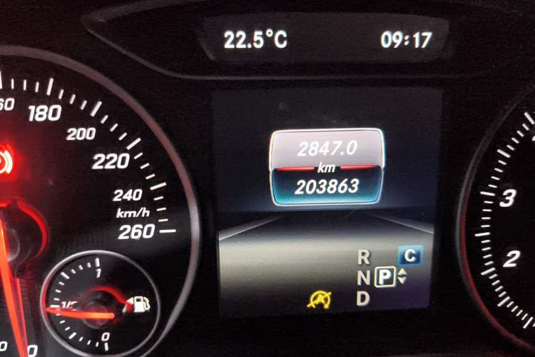 Used Mercedes-Benz B-Class 2017 B 200 Fashion Model Odometer Close Up