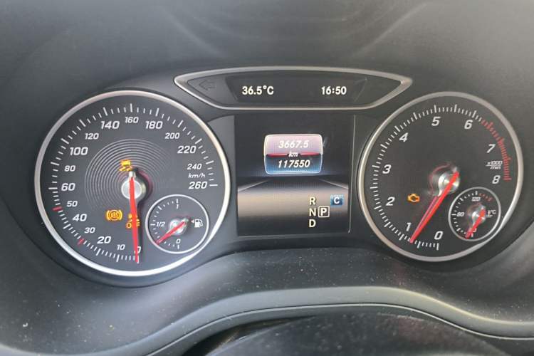 Used Mercedes-Benz B-Class 2017 B 200 Sport Edition Odometer Close Up