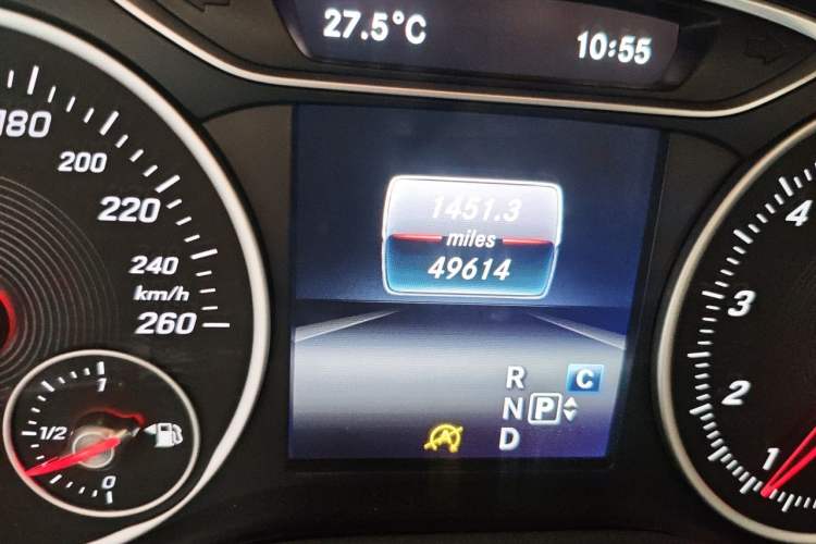 Used Mercedes-Benz B-Class 2017 B 200 Sport Edition Odometer Close Up