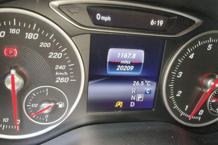 Used Mercedes-Benz B-Class 2017 B 200 Fashion Model Odometer Close Up