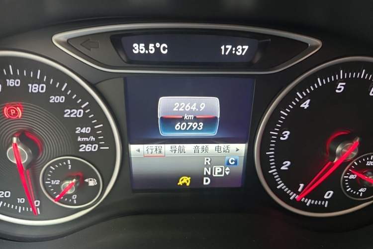 Used Mercedes-Benz B-Class 2017 B 200 Sport Edition Odometer Close Up