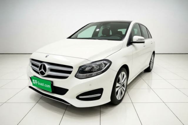 Ojetý Mercedes-Benz B-Class 2017 B 200 Sport Edition
