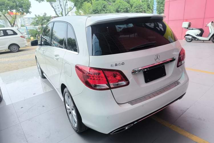 Used Mercedes-Benz B-Class 2017 B 200 Sport Edition Rear Left 45 Deg