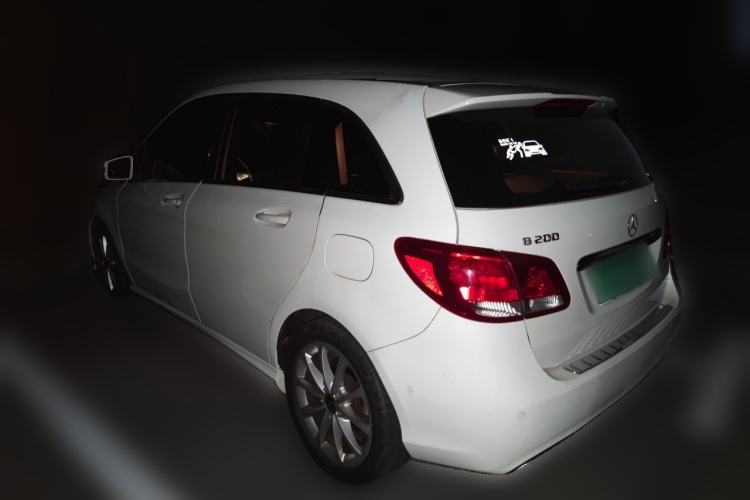 Used Mercedes-Benz B-Class 2017 B 200 Sport Edition Rear Left 45 Deg