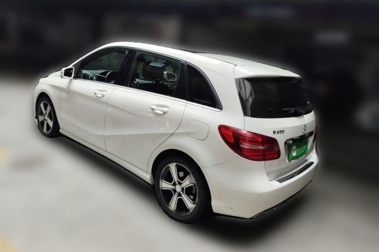 Used Mercedes-Benz B-Class 2017 B 200 Fashion Model Rear Left 45 Deg