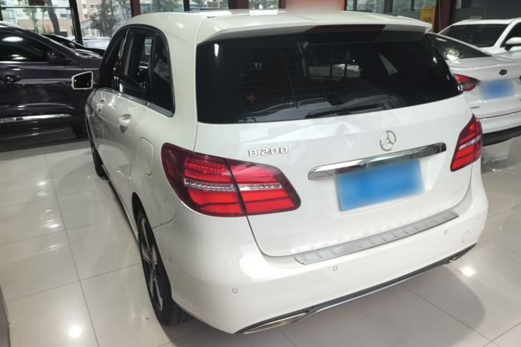 Used Mercedes-Benz B-Class 2017 B 200 Fashion Model Rear Left 45 Deg