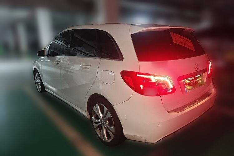 Used Mercedes-Benz B-Class 2017 B 200 Sport Edition Rear Left 45 Deg