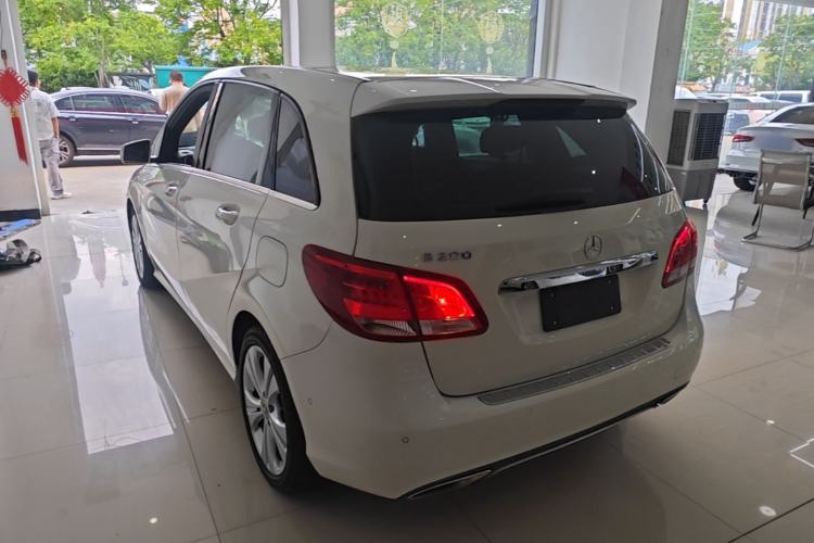 Used Mercedes-Benz B-Class 2017 B 200 Sport Edition Rear Left 45 Deg